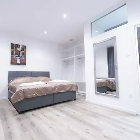 Apartma & Free Parking