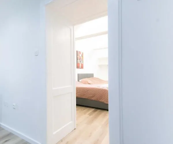 Apartma & Free Parking *